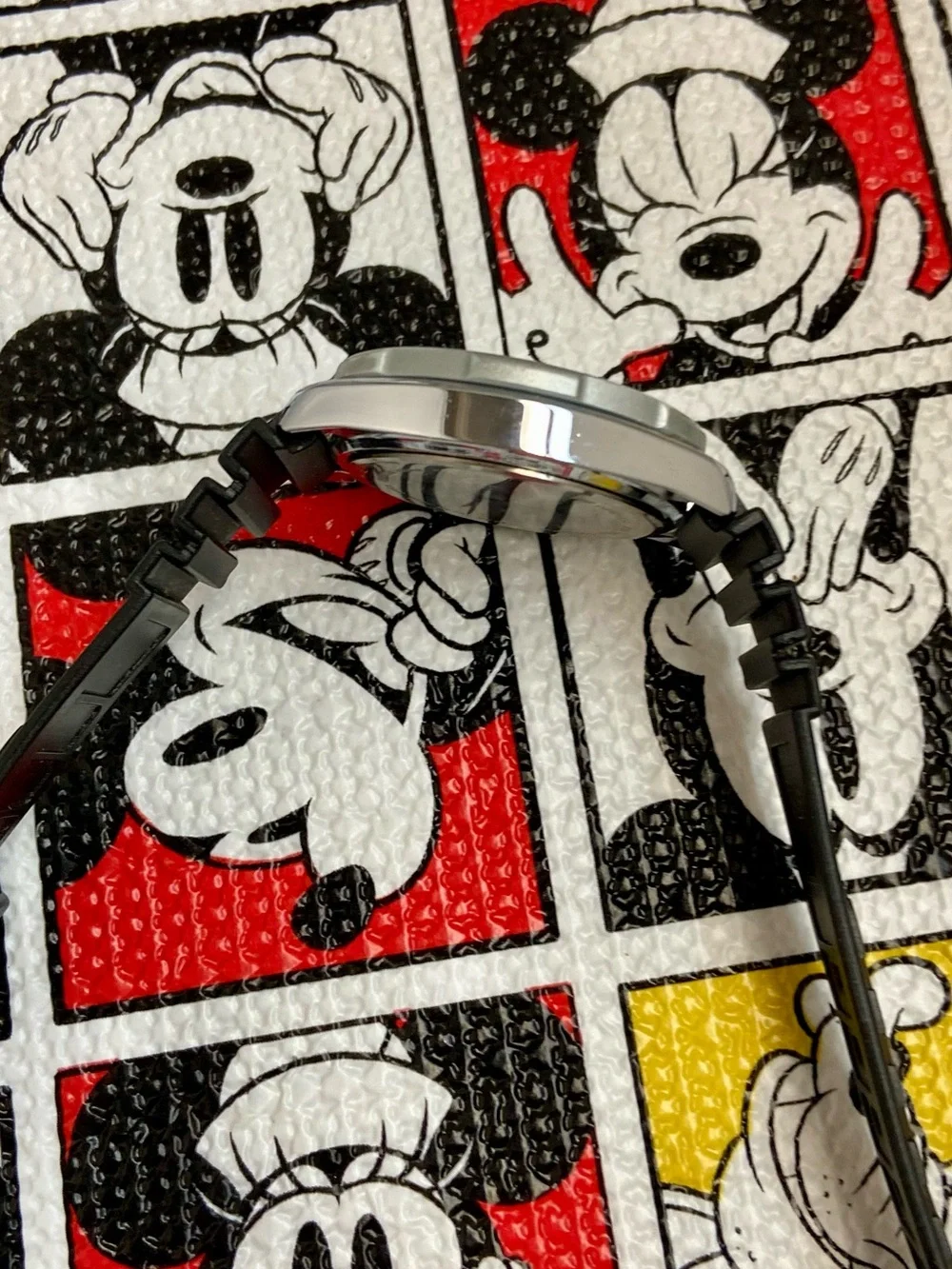 Vintage Disney X Lorus (Seiko) Mickey Mouse Pepsi Bezel Diver Style Watch HTF